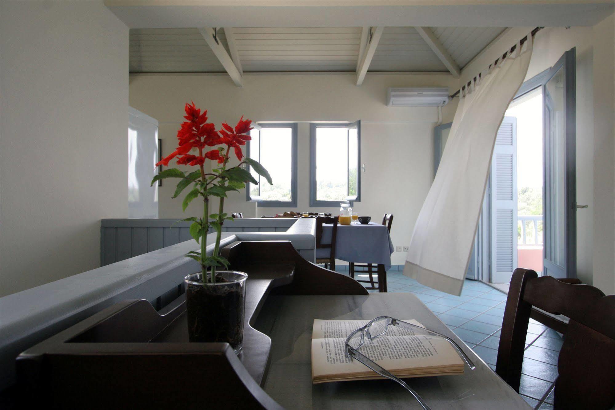 Mira Resort Agios Ioannis  Exteriör bild