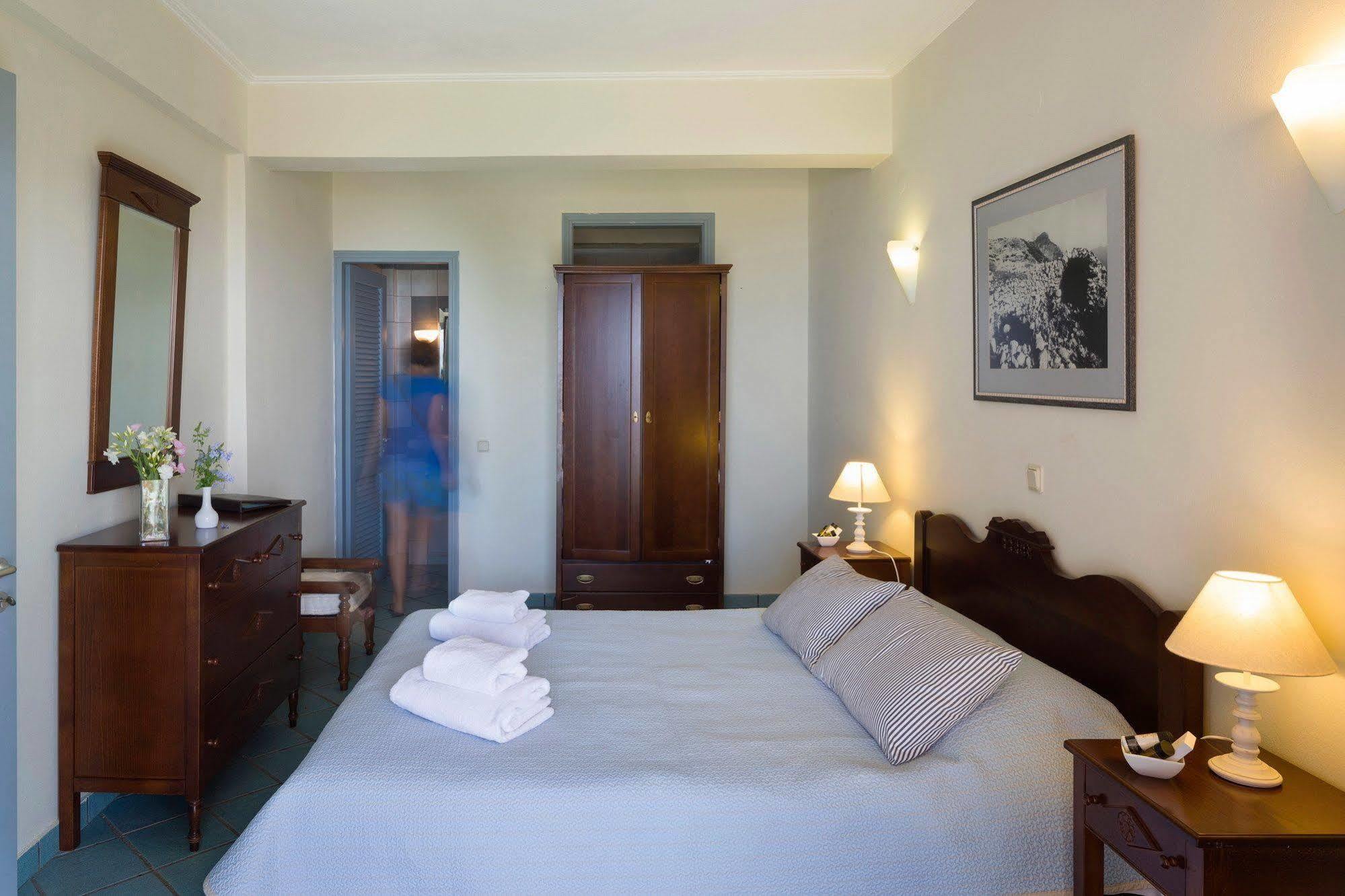 Mira Resort Agios Ioannis  Exteriör bild