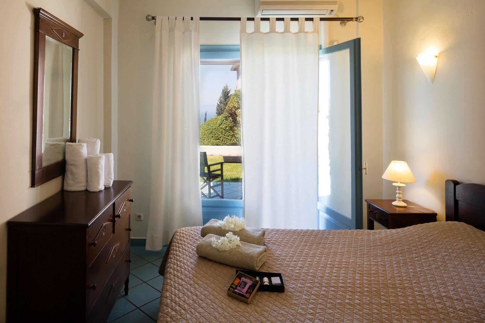 Mira Resort Agios Ioannis  Exteriör bild