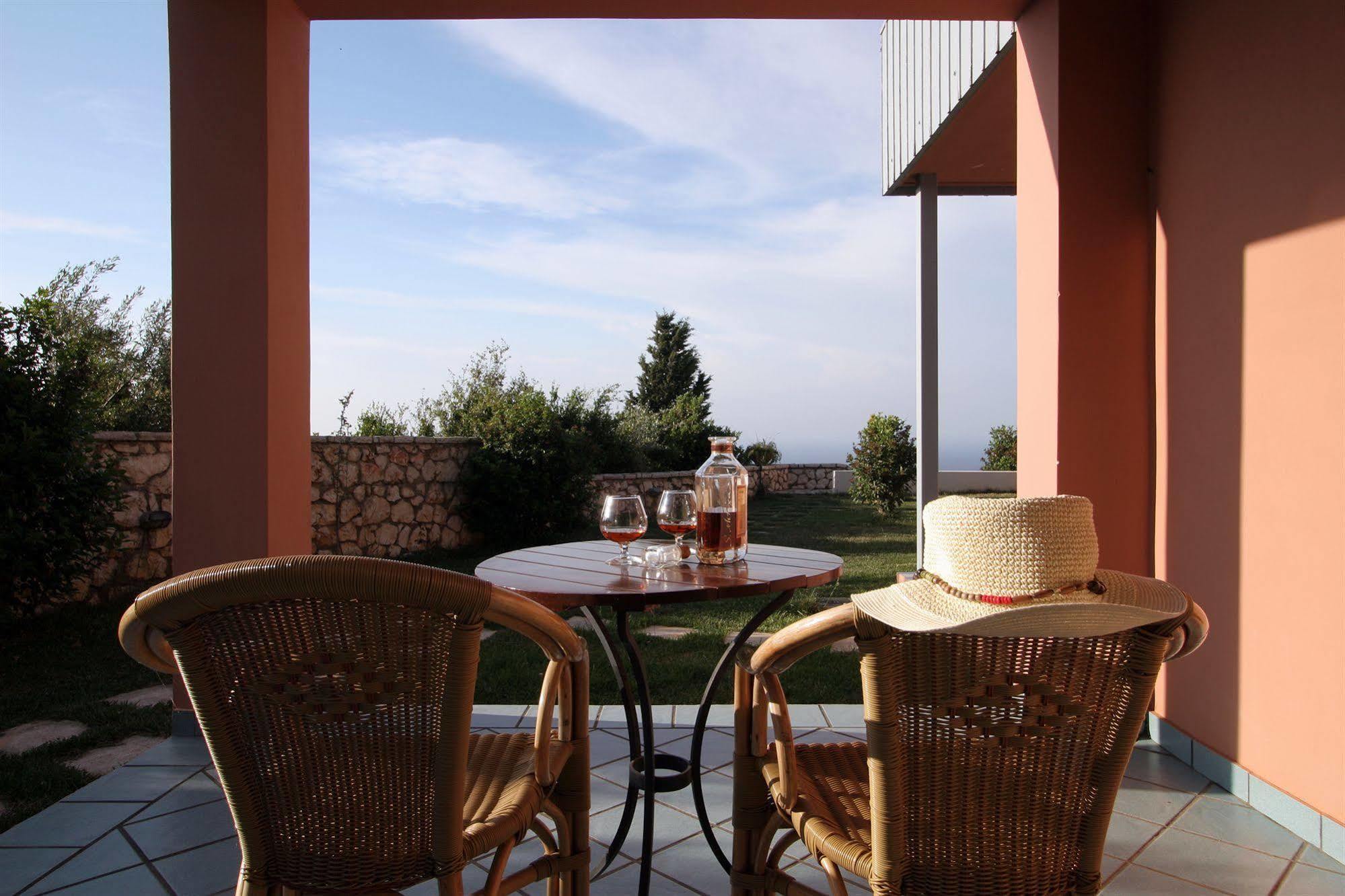 Mira Resort Agios Ioannis  Exteriör bild